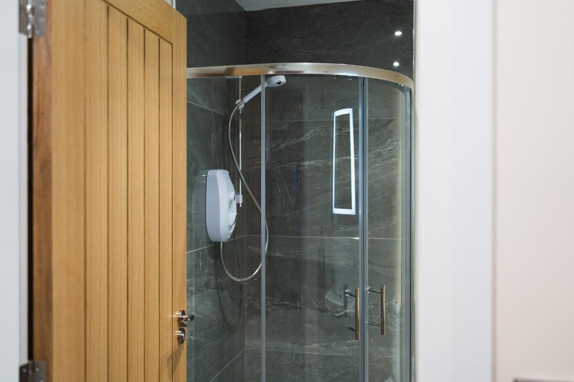 Erne A Rest Apartment Енискилен Екстериор снимка