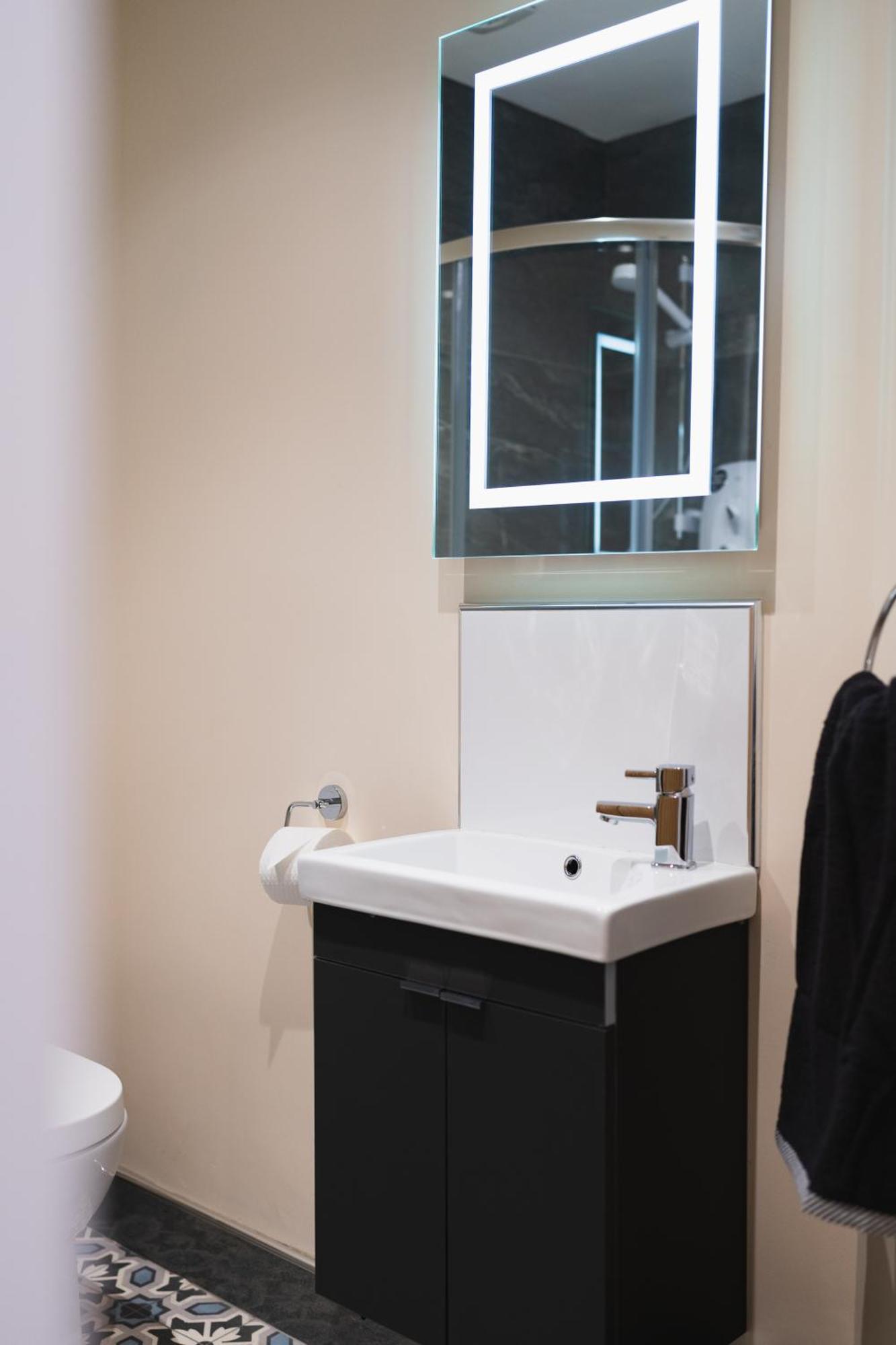 Erne A Rest Apartment Енискилен Екстериор снимка