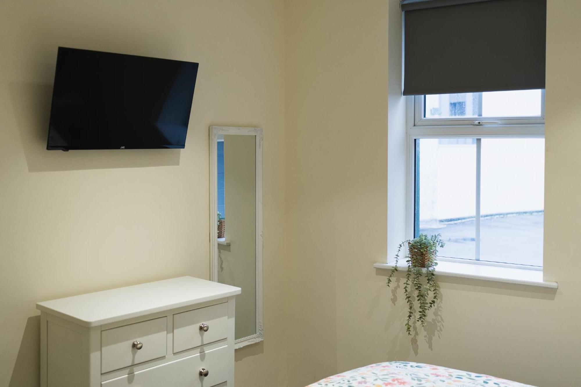 Erne A Rest Apartment Енискилен Екстериор снимка
