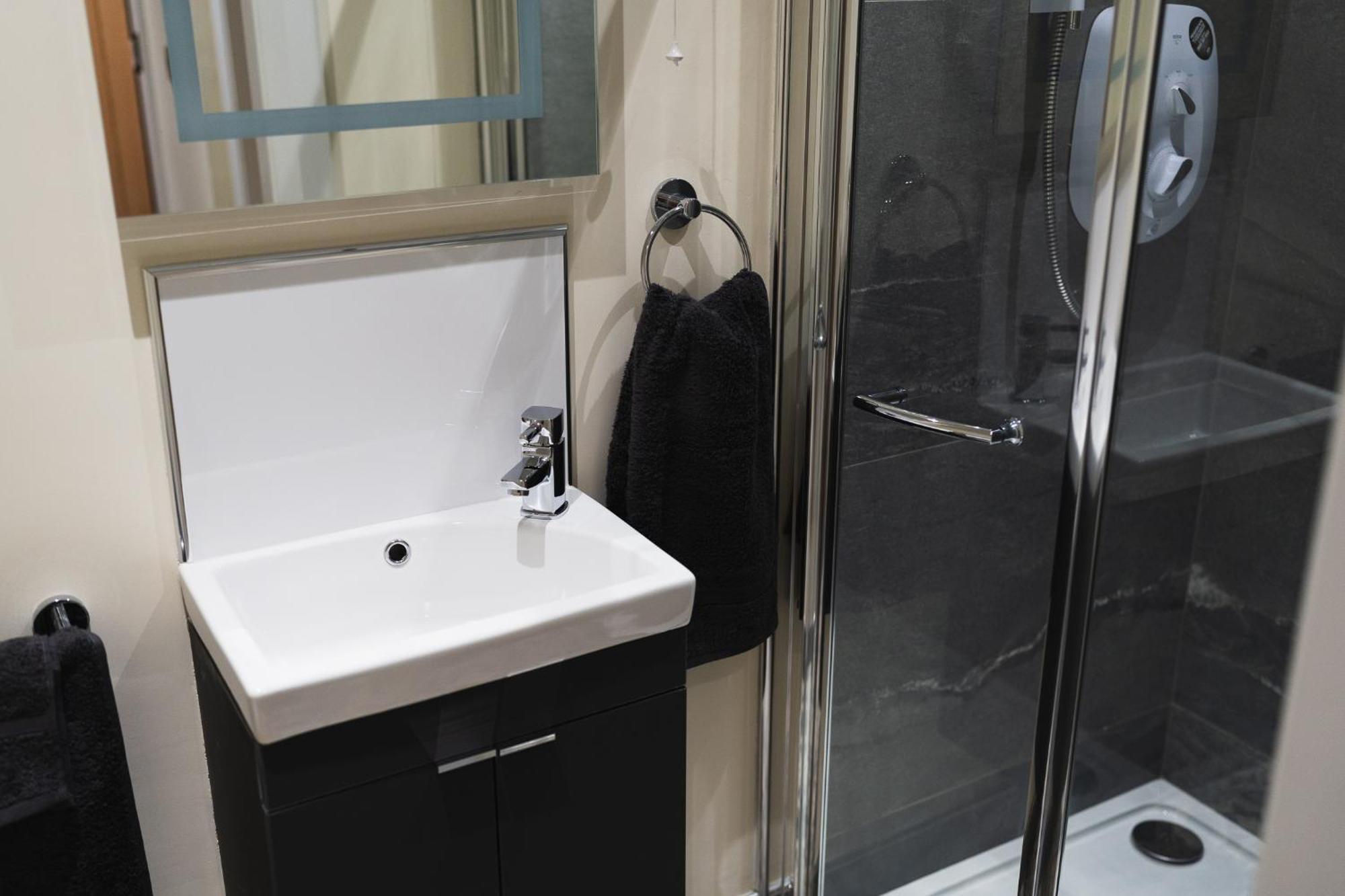 Erne A Rest Apartment Енискилен Екстериор снимка